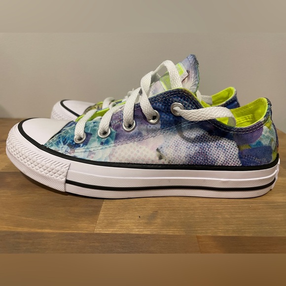 Converse Other - Converse Kids Low Top Sneakers in White with Blue and Neon Yellow Accents